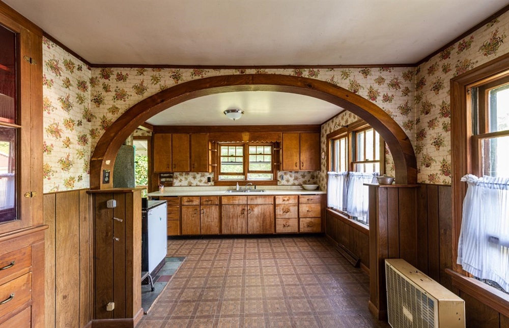 Little Farm Country Life Real Estate LLC