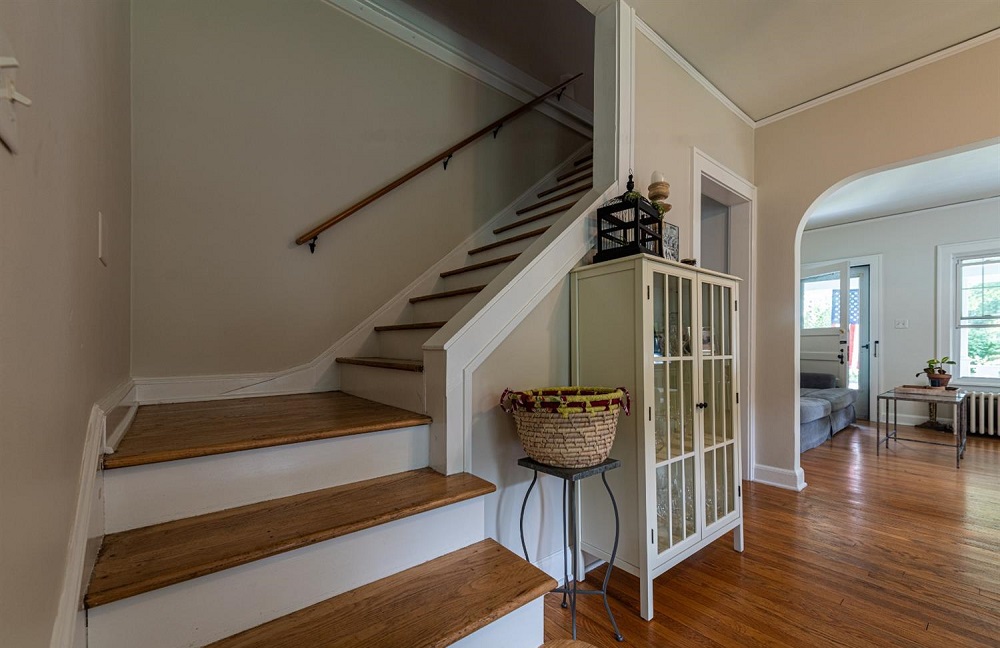 Chatham Village Country Life Real Estate LLC