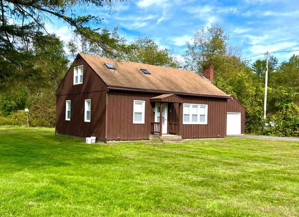 Move Right In! Country Life Real Estate LLC