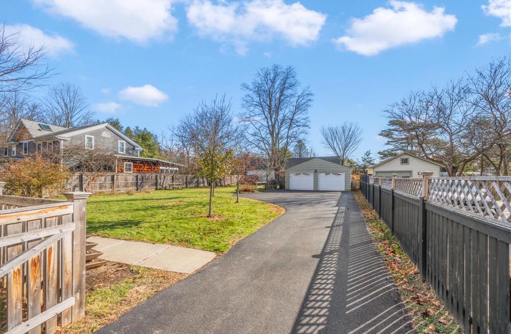 Kinderhook Colonial Country Life Real Estate LLC