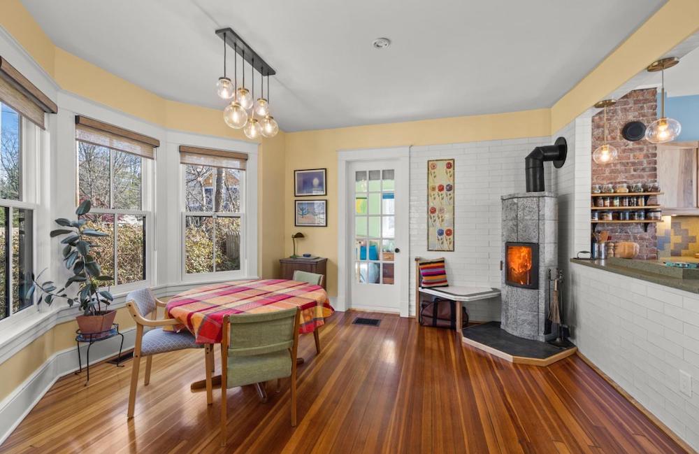 Kinderhook Colonial Country Life Real Estate LLC