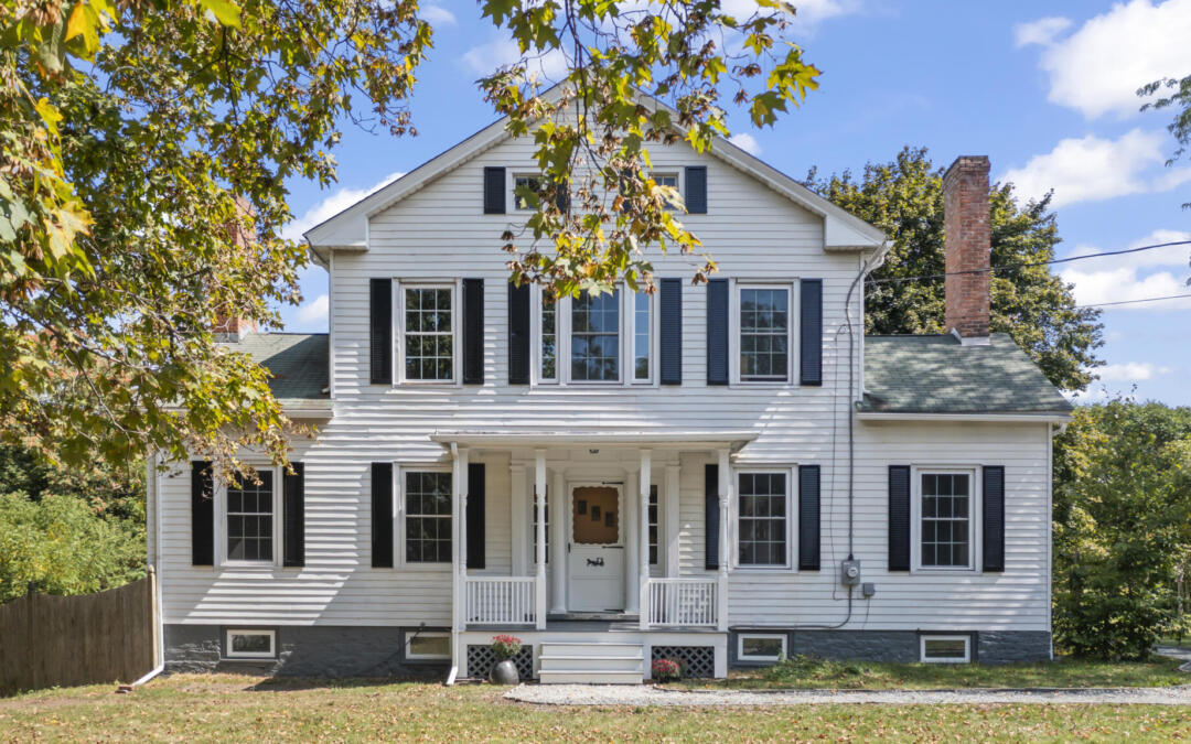 1800’s Federal with contemporary flair –